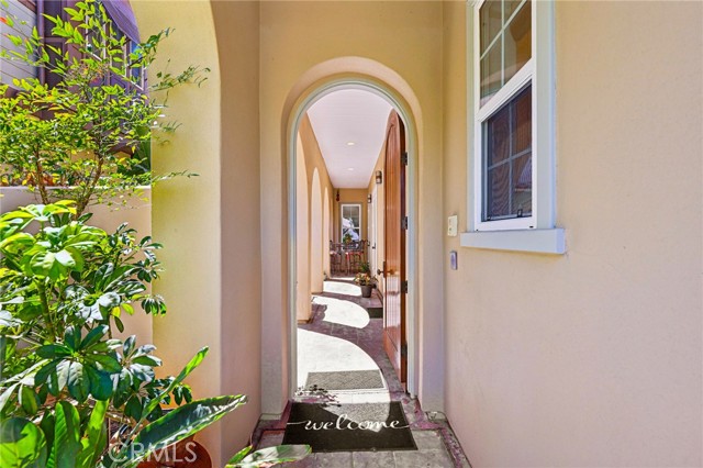 21254 Lorca Circle, Huntington Beach CA: https://media.crmls.org/medias/e85d7829-f31b-4c0f-9c1d-9b4290c12fcf.jpg