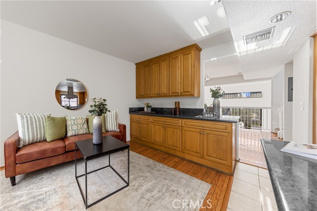 Detail Gallery Image 7 of 32 For 406 N Lincoln Ave a,  Monterey Park,  CA 91755 - 3 Beds | 3 Baths