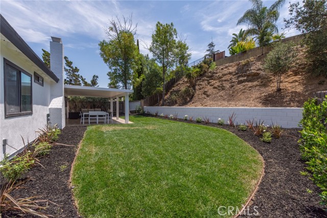 876 Ballina Court, Newbury Park CA: https://media.crmls.org/medias/e85dd30a-b7a7-4ac4-bb65-7c3a3f6692e2.jpg