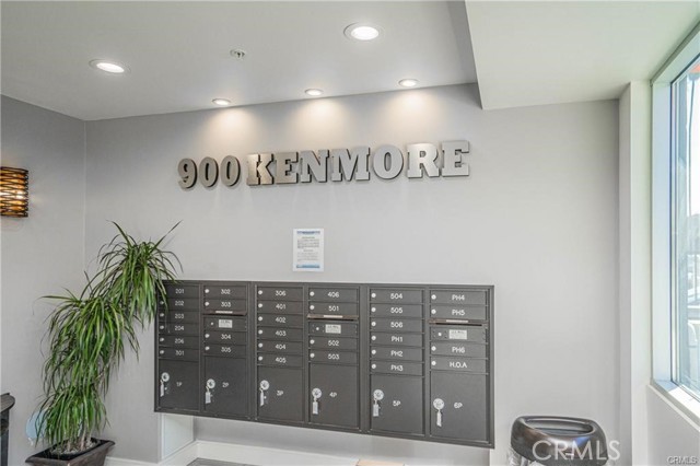 900 S Kenmore Avenue, Los Angeles CA: https://media.crmls.org/medias/e85e1946-3843-4db7-a76e-c91438ef3b8a.jpg