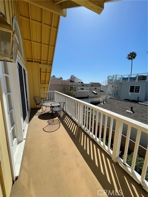 Detail Gallery Image 37 of 57 For 2711 Seaview Ave, Corona Del Mar,  CA 92625 - 2 Beds | 2 Baths