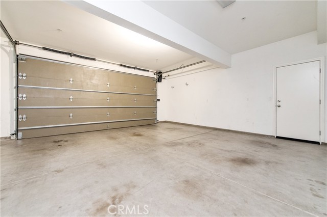 85 Birmingham, Irvine CA: https://media.crmls.org/medias/e85ea6a9-8692-4726-8b1d-47ae92ef0d73.jpg