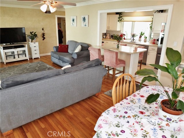 Image 13 of 43 For 6151 Wentworth