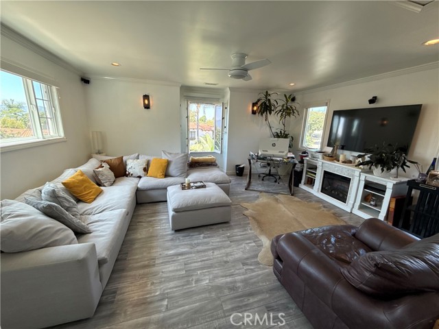 357 Cumberland Road, Glendale CA: https://media.crmls.org/medias/e85fb1b4-f136-4772-bf1b-0d92c722ad5a.jpg