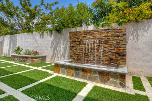 Detail Gallery Image 23 of 31 For 12001 Rock Creek Ct, Hawthorne,  CA 90250 - 4 Beds | 3 Baths