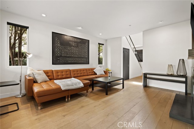 134 Monte Vista Avenue, Costa Mesa CA: https://media.crmls.org/medias/e86003bd-69bb-4e66-bd38-991d67e09314.jpg