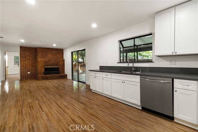 Detail Gallery Image 14 of 64 For 178 E Washington Ave, Chico,  CA 95926 - 3 Beds | 3 Baths