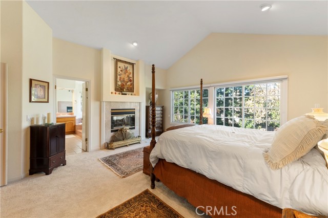 Detail Gallery Image 32 of 47 For 1811 Maiden Ln, Petaluma,  CA 94954 - 5 Beds | 3 Baths