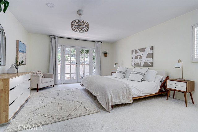 556 Via Media, Palos Verdes Estates CA: https://media.crmls.org/medias/e863cb36-c0f6-4cc1-8a38-ebc63bfcddeb.jpg