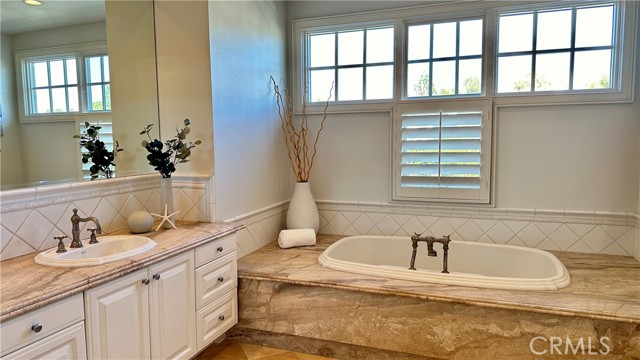 Detail Gallery Image 15 of 49 For 17 Spanish Bay Drive, Newport Beach,  CA 92660 - 3 Beds | 3/1 Baths