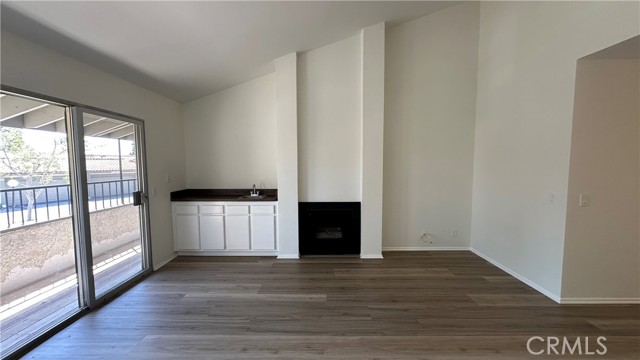 Detail Gallery Image 3 of 22 For 19519 Rinaldi #57,  Porter Ranch,  CA 91326 - 3 Beds | 2 Baths