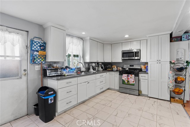 Detail Gallery Image 10 of 32 For 3825 Crestmore #426,  Jurupa Valley,  CA 92509 - 2 Beds | 2 Baths