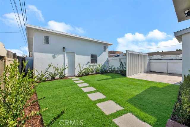 Detail Gallery Image 15 of 19 For 2034 Charle a,  Costa Mesa,  CA 92627 - 2 Beds | 1 Baths