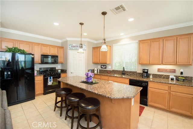 26112 Palm Breeze Lane, Menifee CA: https://media.crmls.org/medias/e8658c4d-9a9c-4563-b48b-2cfc508ed4f0.jpg