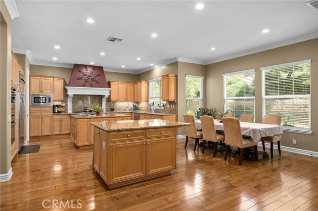 13812 Breeders Cup Drive, Rancho Cucamonga CA: https://media.crmls.org/medias/e86610a3-76bf-4336-87f2-a1dfe7da7c67.jpg