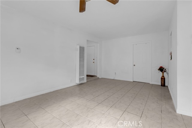 Detail Gallery Image 5 of 21 For 22214 Horst, Hawaiian Gardens,  CA 90716 - 3 Beds | 2 Baths