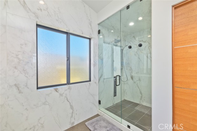 Detail Gallery Image 15 of 26 For 502 E Balboa Bld, Newport Beach,  CA 92661 - 3 Beds | 2 Baths