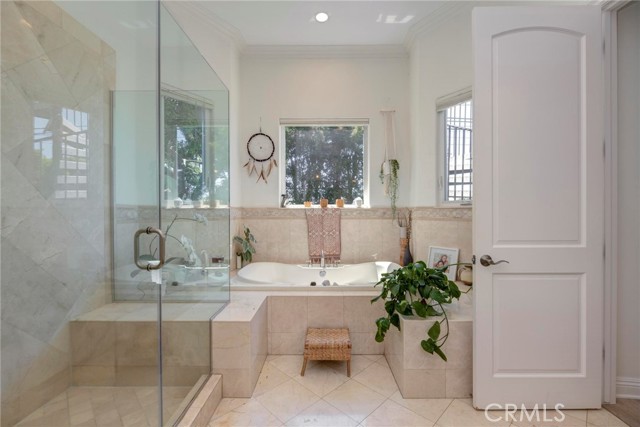 Detail Gallery Image 16 of 75 For 700 Avenue C, Redondo Beach,  CA 90277 - 5 Beds | 5/1 Baths