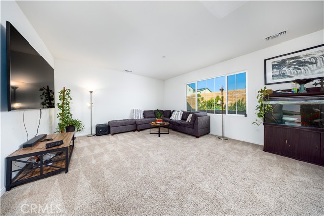 Detail Gallery Image 8 of 28 For 3473 E Sweetbay, Ontario,  CA 91761 - 6 Beds | 3 Baths