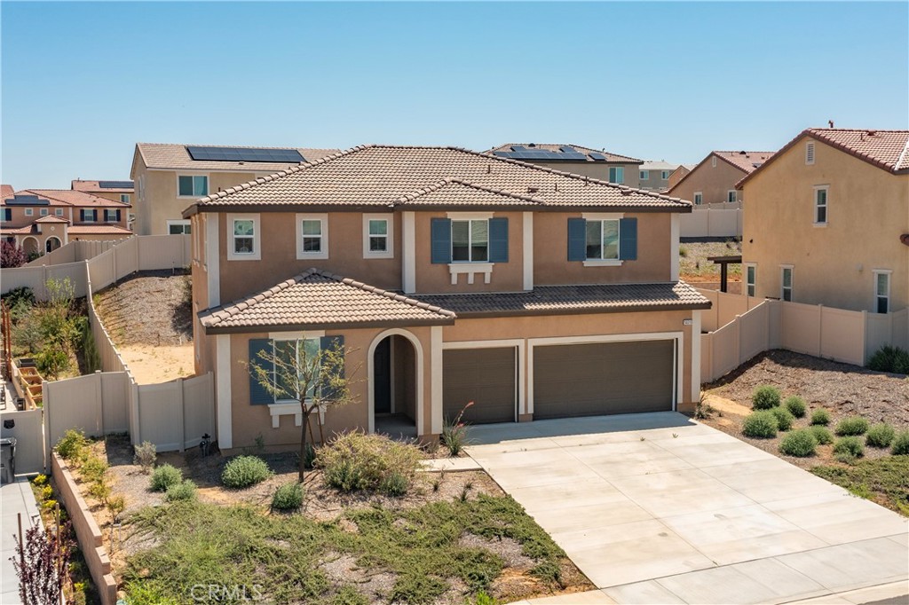 MLS #OC25079694 image #1