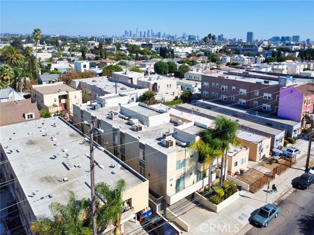 Detail Gallery Image 21 of 24 For 856 N Van Ness Ave #3,  Los Angeles,  CA 90038 - 2 Beds | 2 Baths