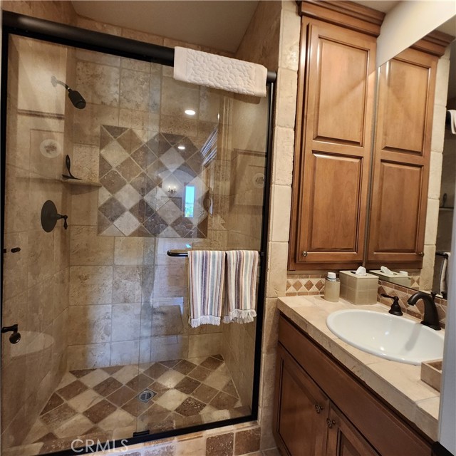 30295 Little Harbor Drive, Canyon Lake CA: https://media.crmls.org/medias/e869335f-6fa2-4fc9-90dc-b34ef73fce4c.jpg