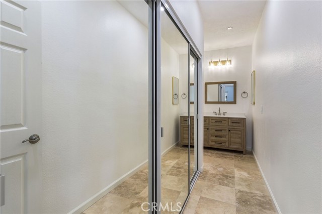 606 Lake Street, Huntington Beach CA: https://media.crmls.org/medias/e8697f2d-a3a6-4870-bfb0-c171c911bcd2.jpg
