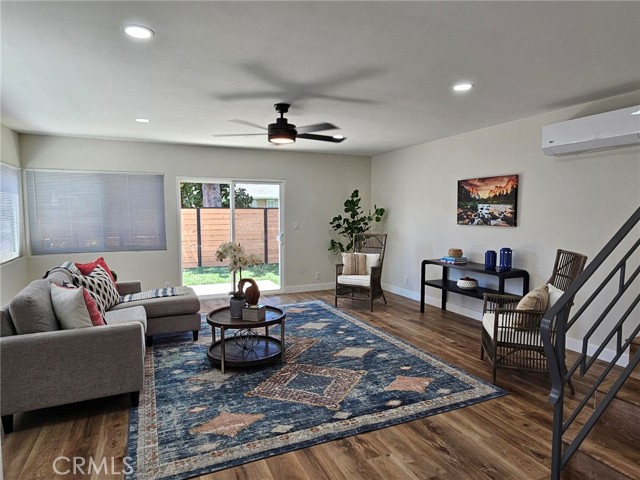 Detail Gallery Image 2 of 14 For 3402 Baltic Ave, Long Beach,  CA 90810 - 3 Beds | 2/1 Baths