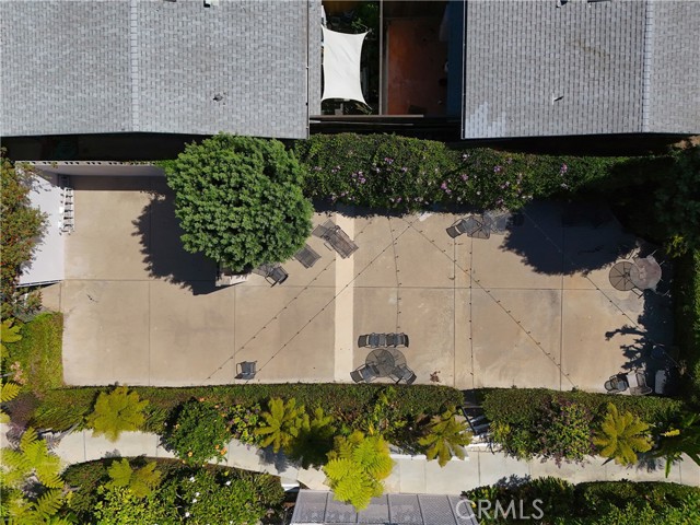 4040 Grand View Blvd, Los Angeles CA: https://media.crmls.org/medias/e869f342-4f9a-47fe-87fe-096a1f084fab.jpg