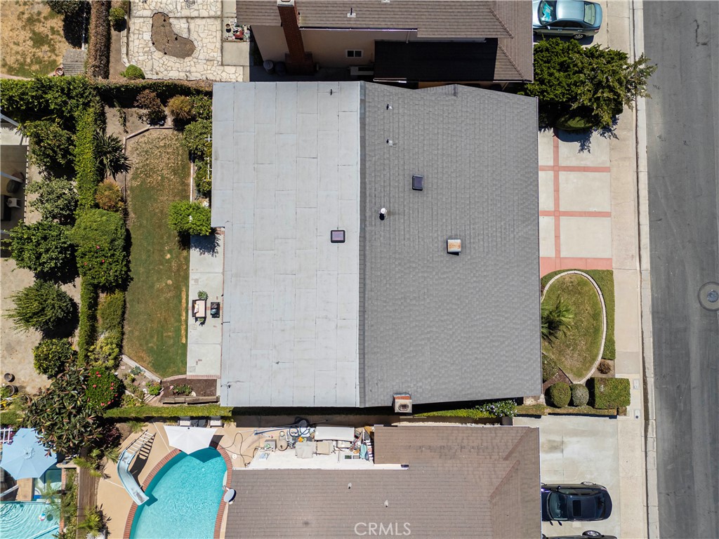 https://media.crmls.org/medias/e86b4e4a-c437-4aff-adc0-c09bcabbc37f.jpg?preset=X-Large