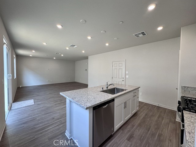 Detail Gallery Image 15 of 49 For 26553 James Dr, Menifee,  CA 92584 - 3 Beds | 2/1 Baths