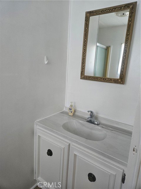 Detail Gallery Image 7 of 26 For 8811 Canoga Ave #115,  Canoga Park,  CA 91304 - 2 Beds | 2 Baths