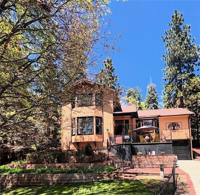 Detail Gallery Image 4 of 66 For 32594 Snowshoe Ln, Running Springs,  CA 92382 - 3 Beds | 2 Baths