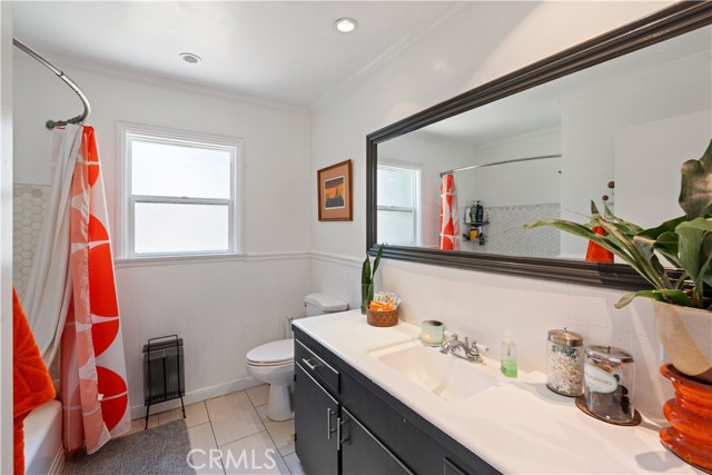 1105 W Highland Avenue, Redlands CA: https://media.crmls.org/medias/e86cb440-b723-4057-a3b7-94d1510d9fc6.jpg