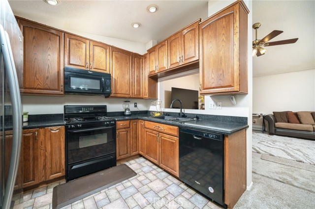 Detail Gallery Image 12 of 49 For 15486 Yates Rd, Victorville,  CA 92395 - 3 Beds | 2 Baths