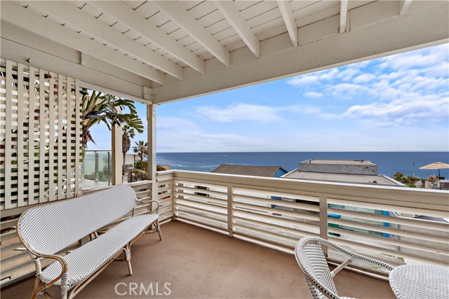 Detail Gallery Image 2 of 11 For 691 Sleepy Hollow Ln, Laguna Beach,  CA 92651 - 1 Beds | 1 Baths