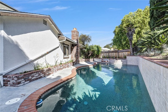 23881 Gates Street, Lake Forest CA: https://media.crmls.org/medias/e86e5f52-611b-4a0e-9297-dd07315e6be9.jpg