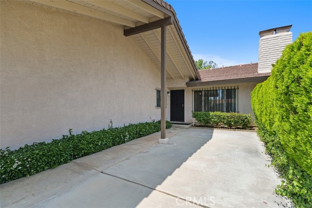 2797 Persimmon Place, Riverside CA: https://media.crmls.org/medias/e86e97d8-131c-43fd-b358-cfddbc905643.jpg