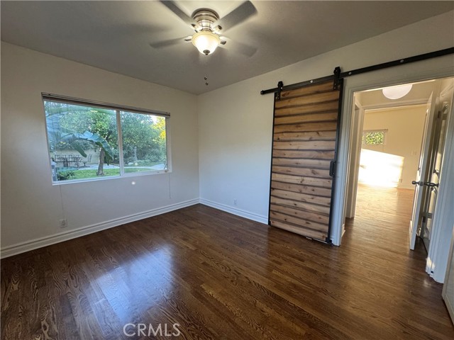 Detail Gallery Image 9 of 29 For 5821 Columbus Ave, Van Nuys,  CA 91411 - 4 Beds | 2 Baths