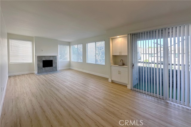 Detail Gallery Image 17 of 35 For 14530 Benefit #102,  Sherman Oaks,  CA 91403 - 2 Beds | 2 Baths