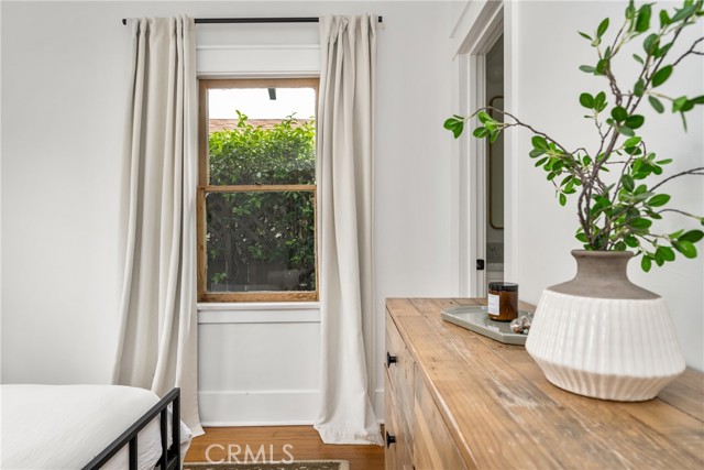 661 Grand Avenue, Long Beach CA: https://media.crmls.org/medias/e86faceb-1ce5-48f4-9cb7-5be7817e1ddd.jpg