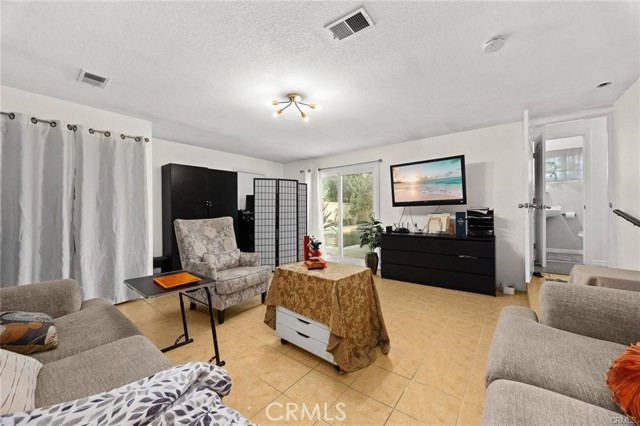 Detail Gallery Image 13 of 16 For 2020 Canada Bld, Glendale,  CA 91208 - 4 Beds | 3 Baths