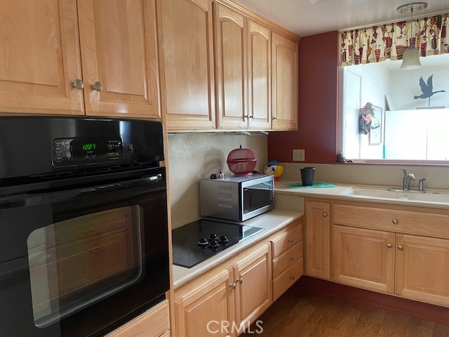 13360 Del Monte Drive, Seal Beach CA: https://media.crmls.org/medias/e8700dd1-e676-4c83-a70c-6c3bb9d314d2.jpg