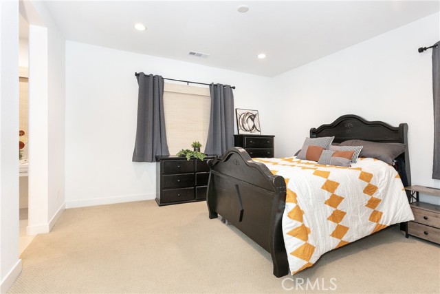 12914 Oliana Drive, La Mirada CA: https://media.crmls.org/medias/e8711a17-b0fb-4b0a-b290-ed9fd20f1393.jpg