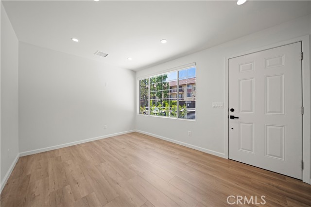 Detail Gallery Image 6 of 25 For 252 W Tujunga Ave, Burbank,  CA 91502 - 3 Beds | 2 Baths