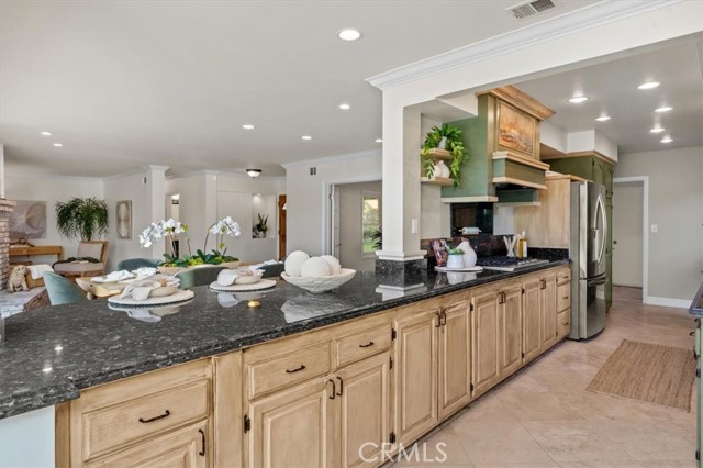 Detail Gallery Image 11 of 60 For 54 Ranchview Rd, Rolling Hills Estates,  CA 90274 - 4 Beds | 3 Baths