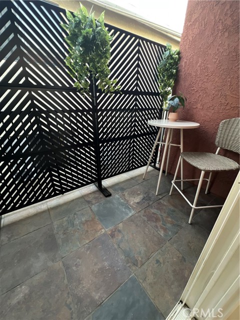 Detail Gallery Image 14 of 16 For 4113 E 10th St #2,  Long Beach,  CA 90804 - 2 Beds | 2 Baths