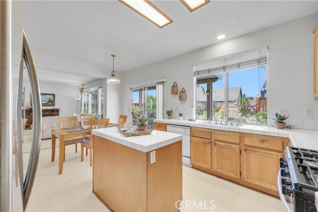 Detail Gallery Image 20 of 45 For 6981 Rivertrails Dr, Corona,  CA 91752 - 5 Beds | 3 Baths