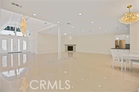https://media.crmls.org/medias/e87580e5-342e-4684-a54f-320a9ed976e7.jpg?preset=X-Large