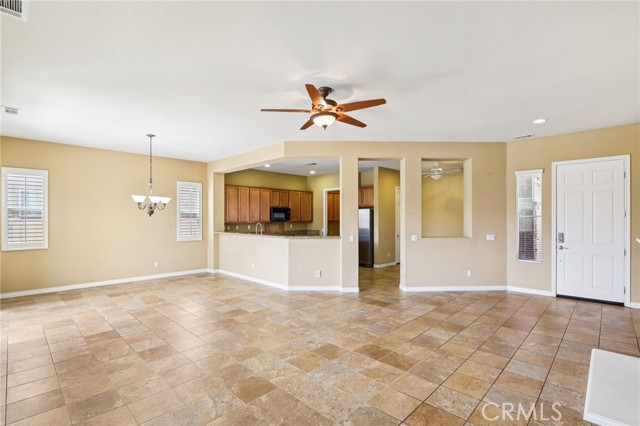Detail Gallery Image 9 of 44 For 5107 via Bajamar, Hemet,  CA 92545 - 3 Beds | 3 Baths